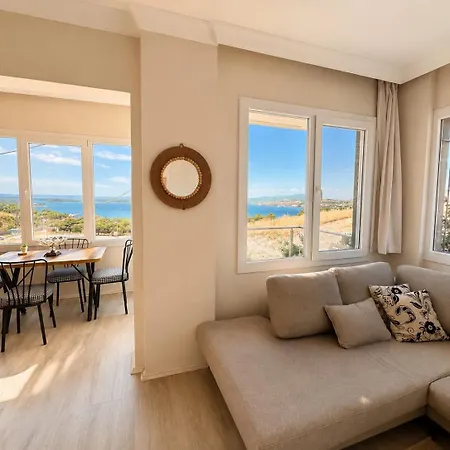 Luxury 2 1 With A Unique View In The Center Of *